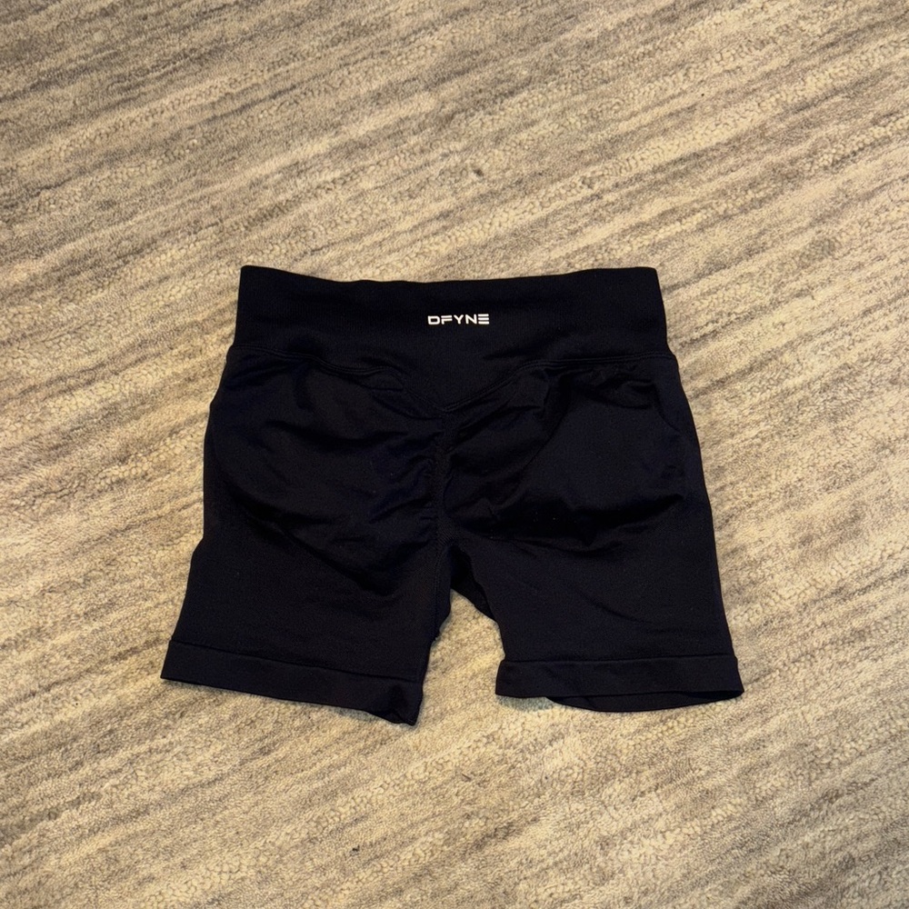 DFYNE SHORTS